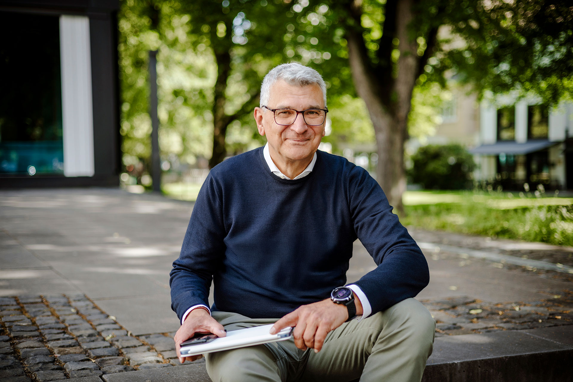 2bessential18.06.25-179