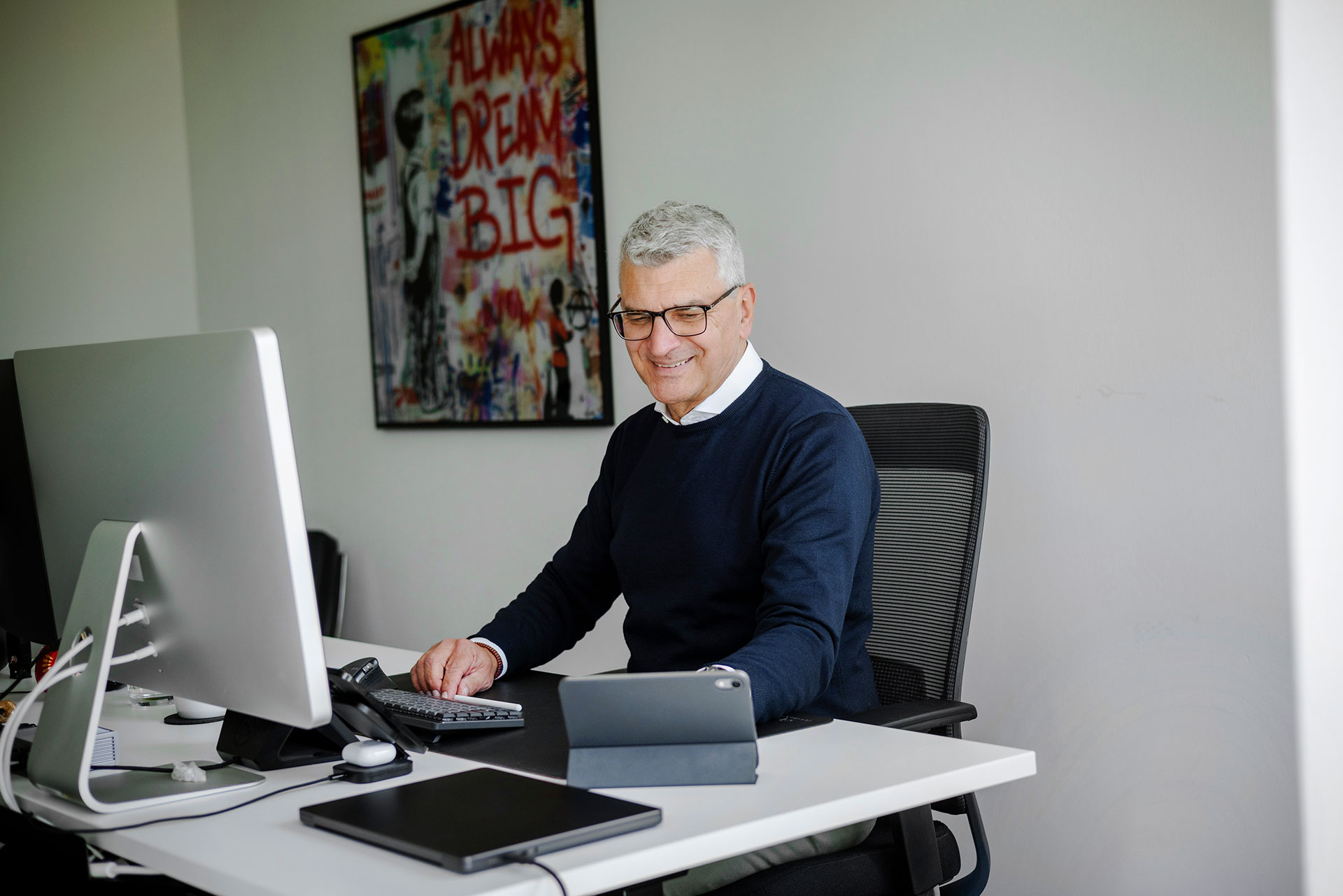 2bessential18.06.25-238